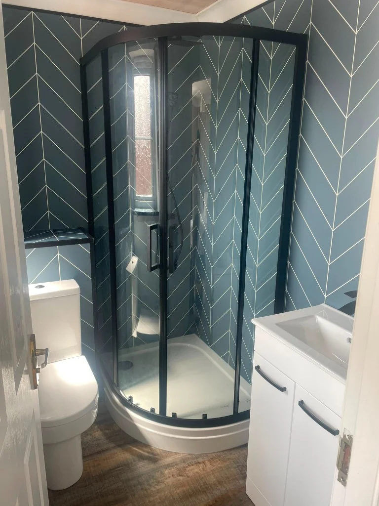 En-Suite in Durham — bathroom installation by DH1 Bathrooms